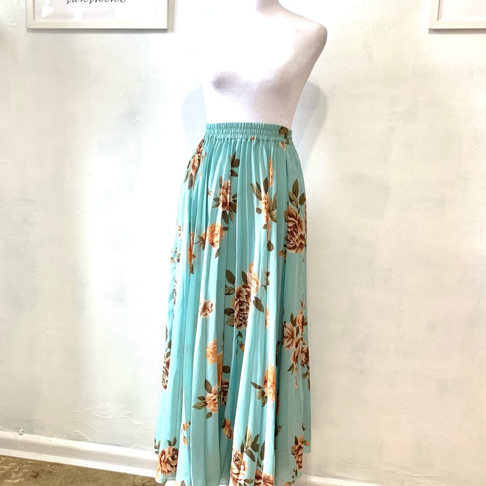 By TOGETHER Floral Skirt